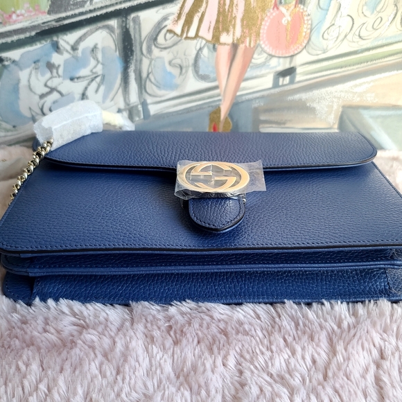 GUCCI Dollar Calfskin Medium Interlocking G light gold chain Shoulder - Picture 11 of 16